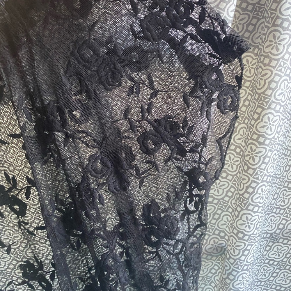 NWOT Black Sheer Rose Kimono/Cover Up with Fringe - Picture 2 of 5